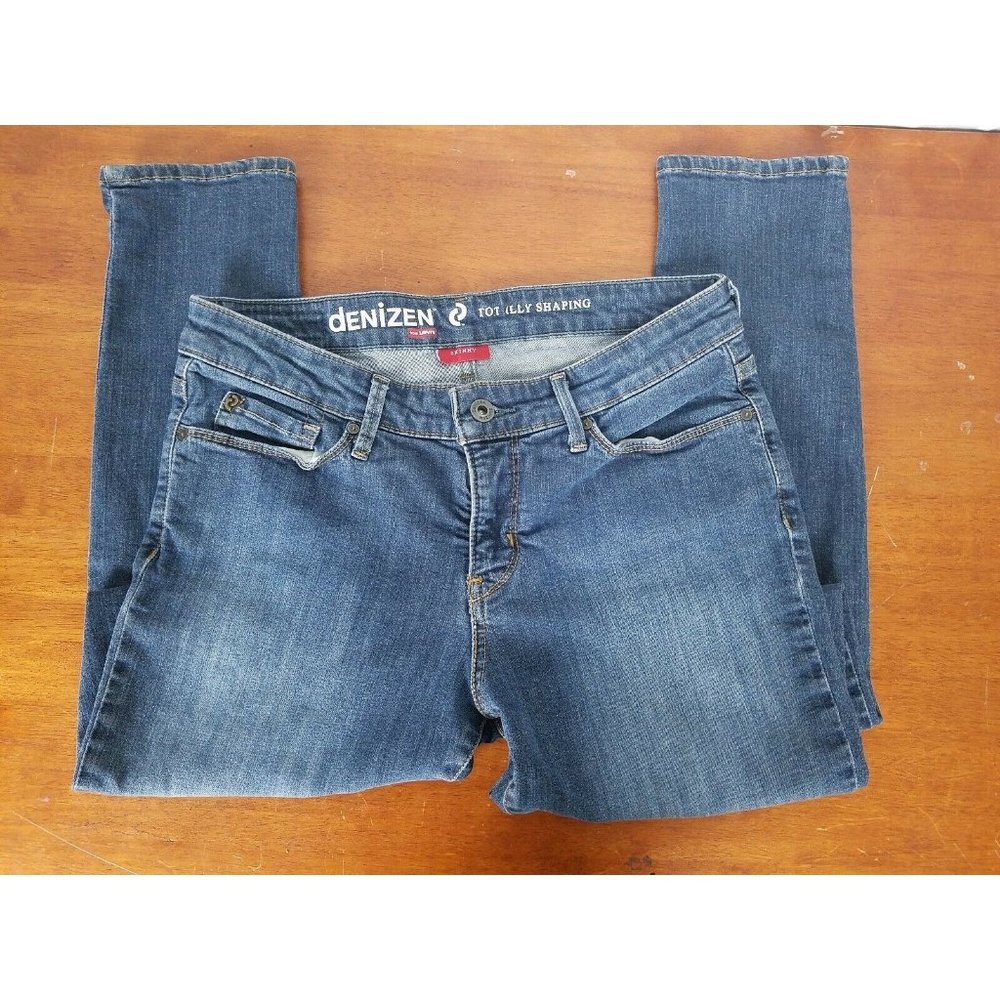 Livi's. Denizen. Totally Shaping Skinny 8